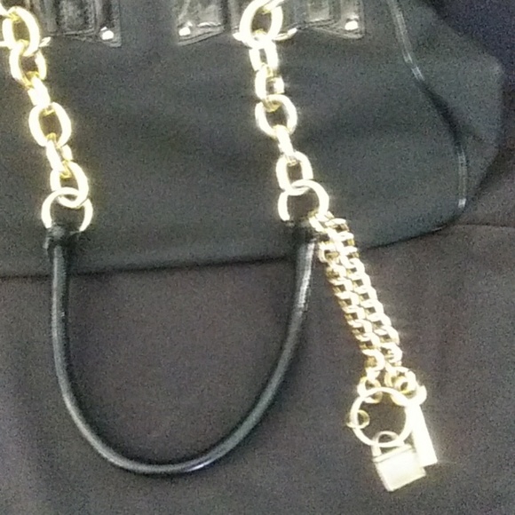 BCBG MAX AZRIA Black Fabric shoulder purse - Picture 7 of 7